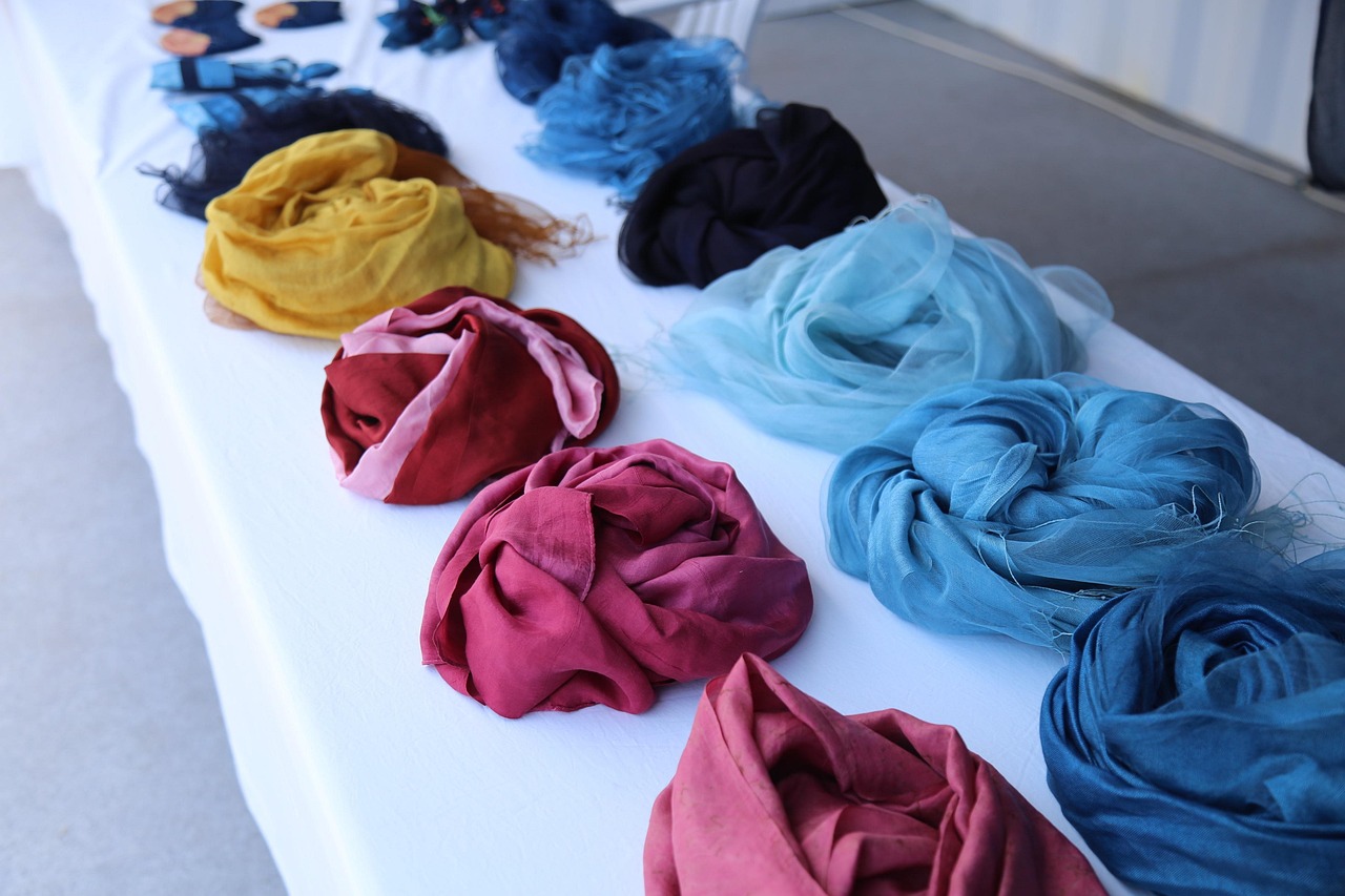 Natural Dyes from the Garden: Turning Petals and Peels into Color
